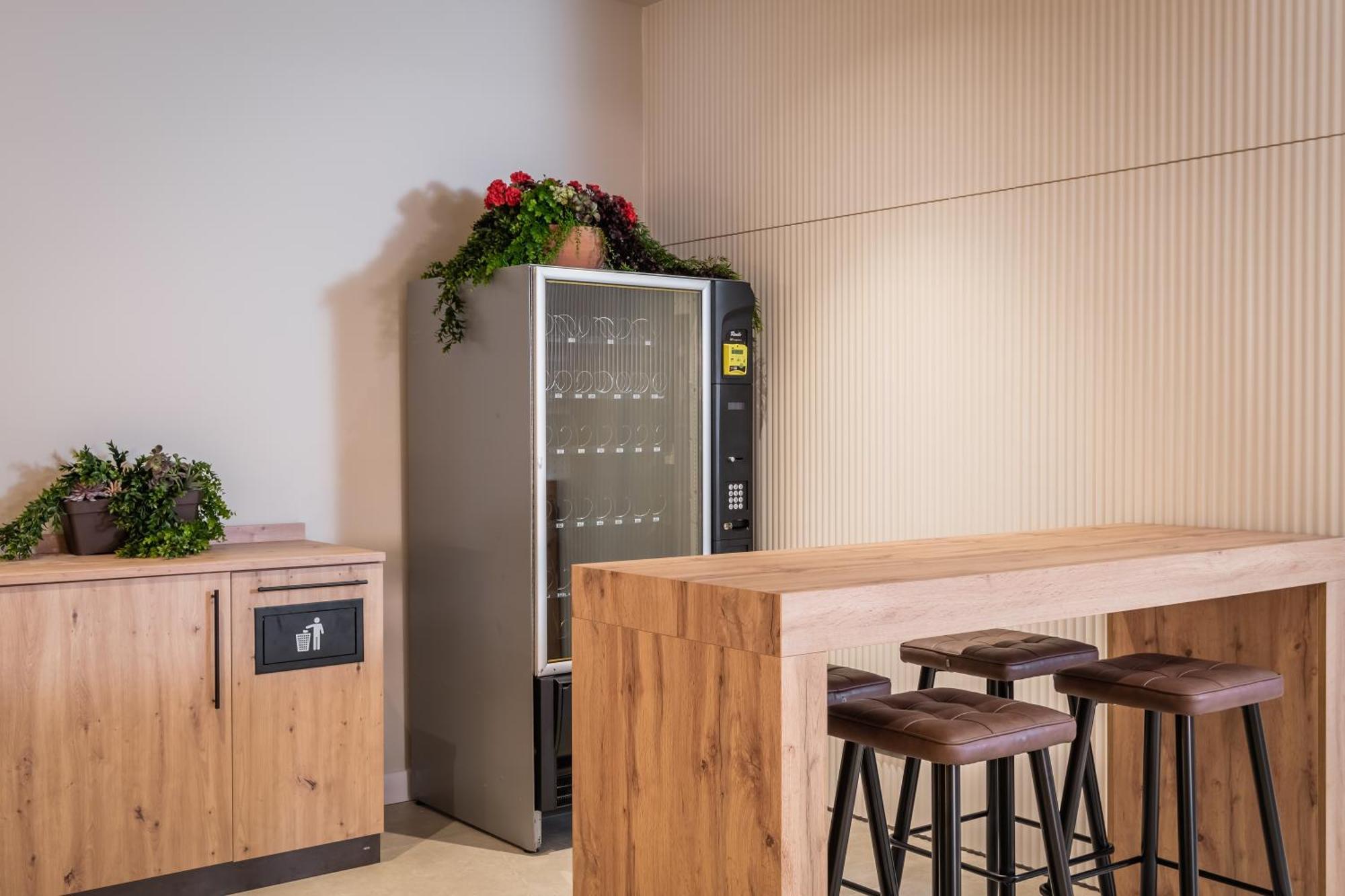 Aerohotel Barcelona Airport 24H El Prat de Llobregat Bagian luar foto