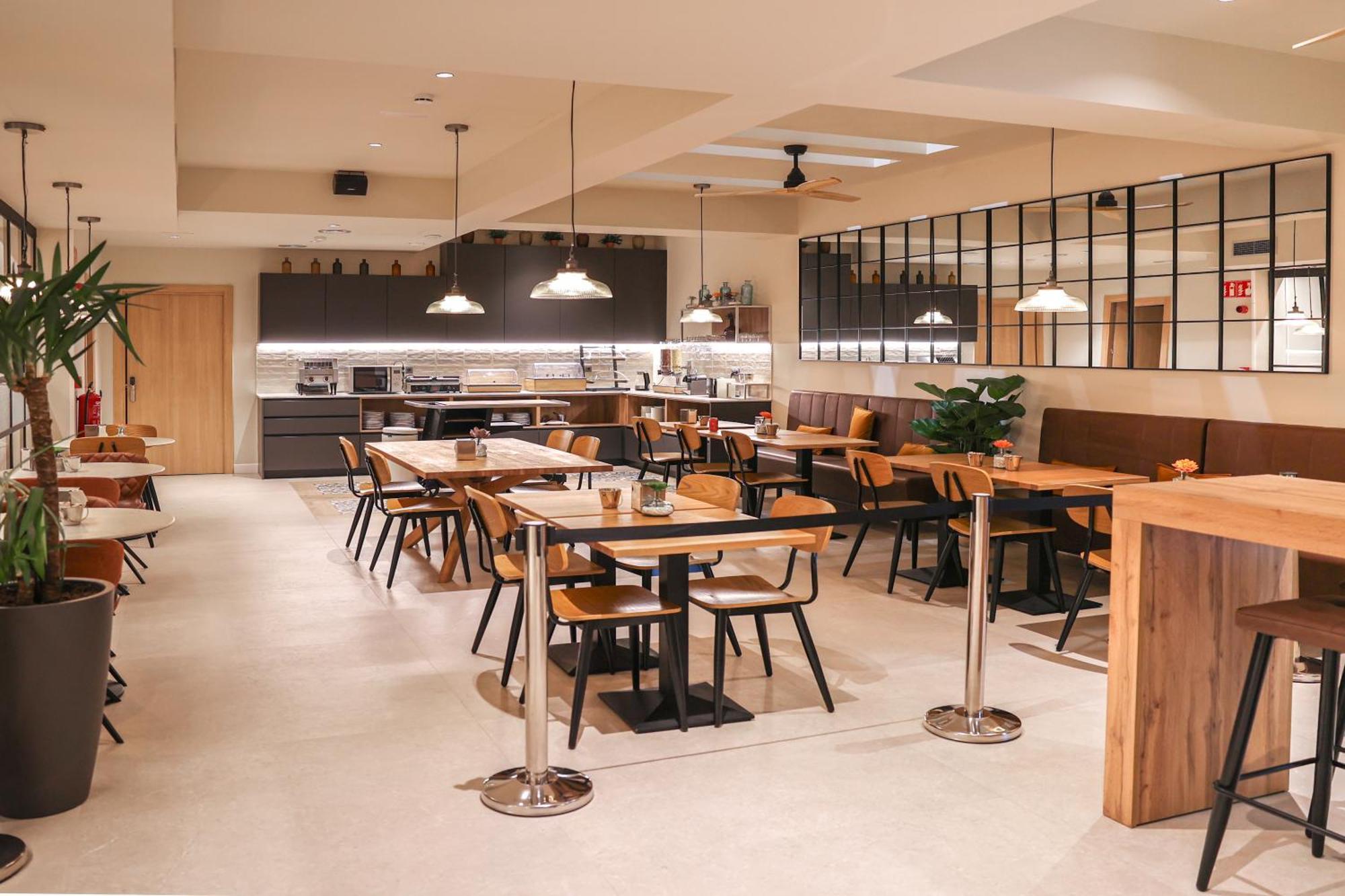 Aerohotel Barcelona Airport 24H El Prat de Llobregat Bagian luar foto