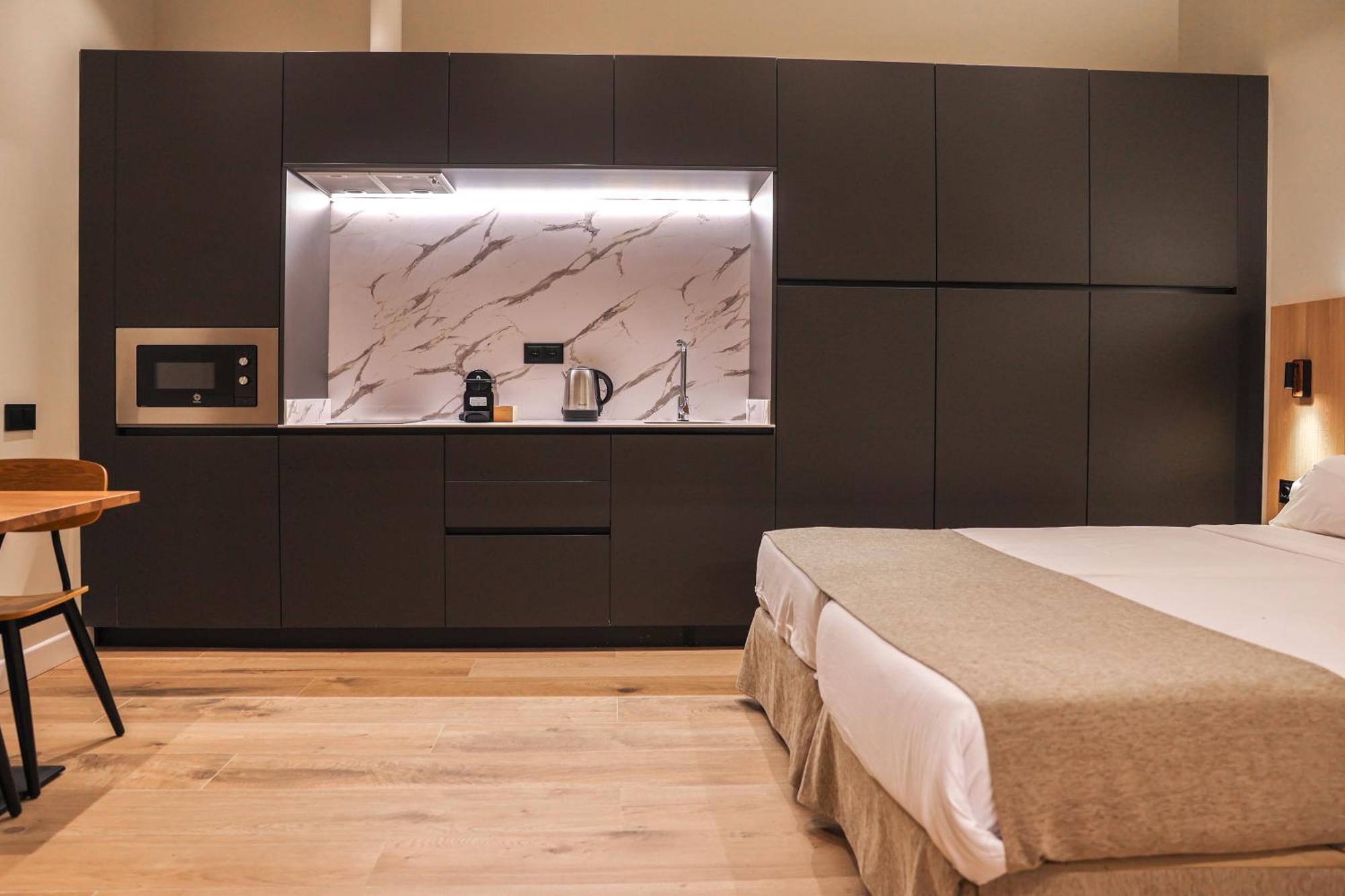 Aerohotel Barcelona Airport 24H El Prat de Llobregat Bagian luar foto